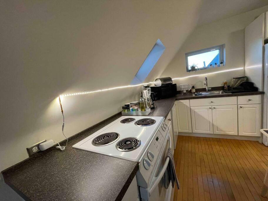 Cozy Condo With All Perks & Parking Close To Encore Casino Everett Εξωτερικό φωτογραφία