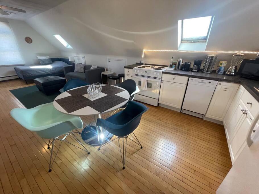 Cozy Condo With All Perks & Parking Close To Encore Casino Everett Εξωτερικό φωτογραφία