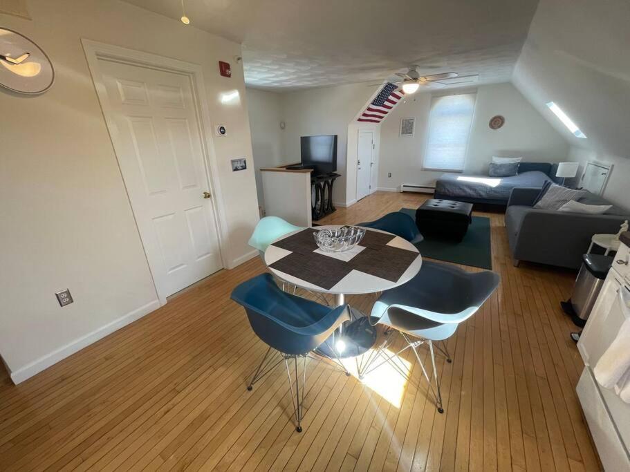 Cozy Condo With All Perks & Parking Close To Encore Casino Everett Εξωτερικό φωτογραφία